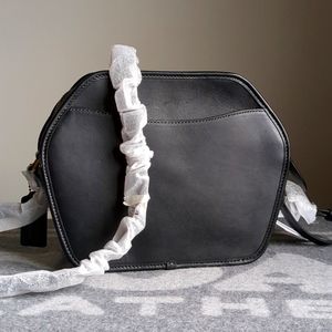 NWT Coach Originals Zip Geometric Pouch 141